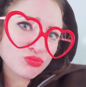 Meet your Posher, Serena